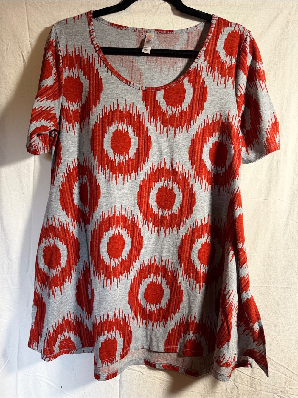 LuLaRoe Gray Tunic with Burnt Orange Red Circular Print Fall colors